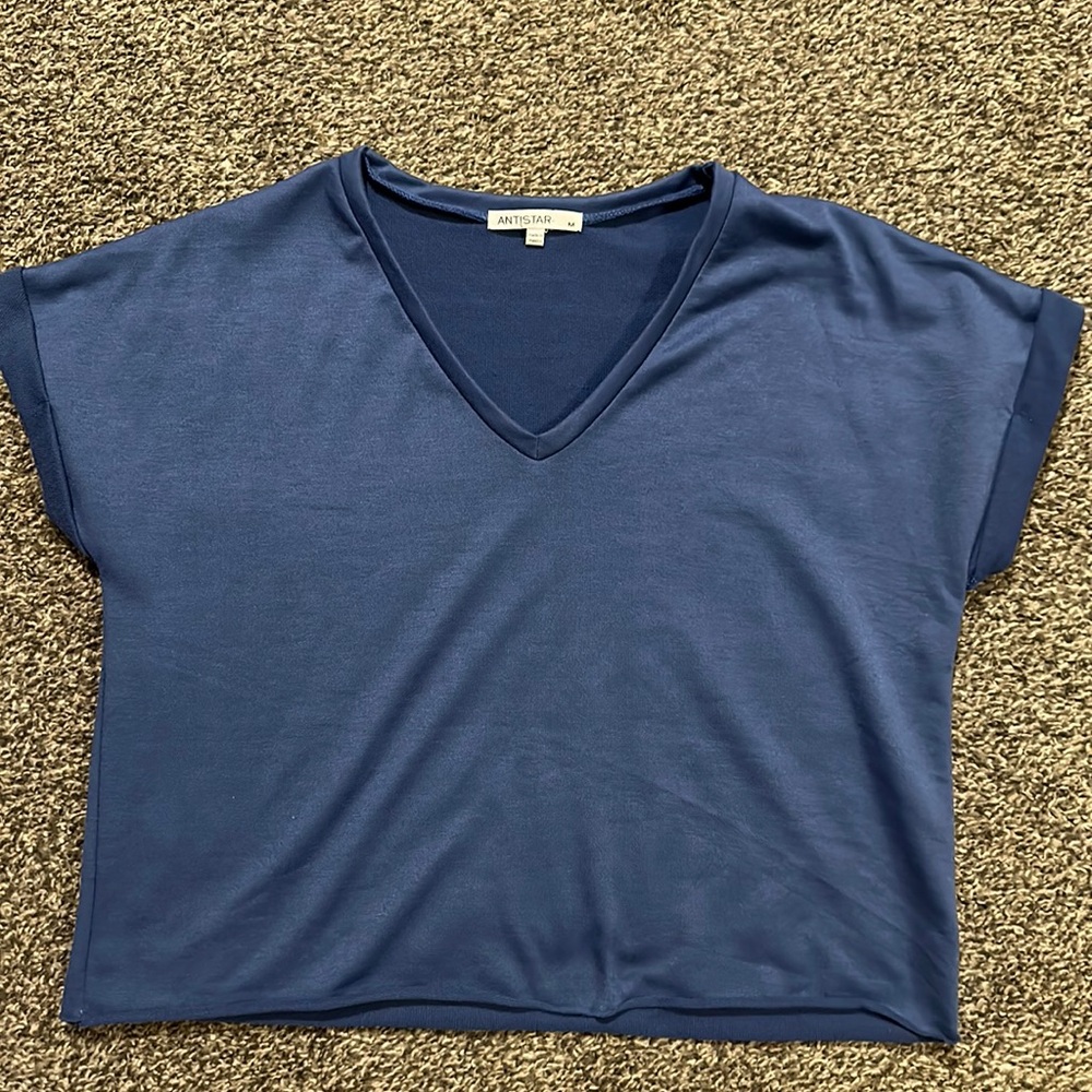 Antistar blue top